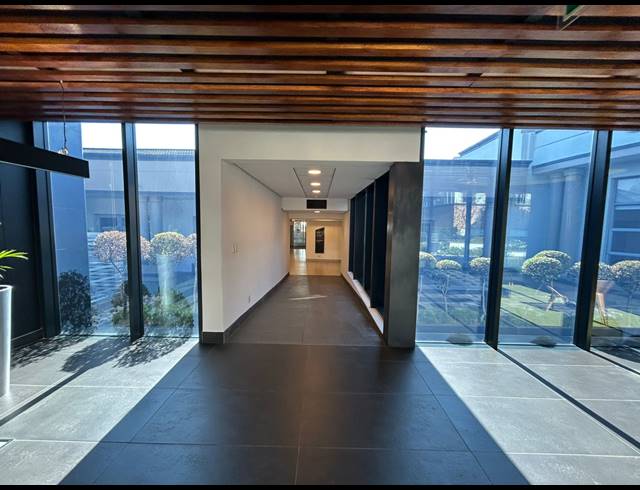 707M² OFFICE TO LET IN SANDTON CENTRAL